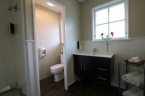 Boundary Court Motor Inn