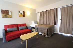 Boundary Court Motor Inn