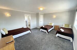 Boundary Court Motor Inn