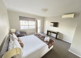 Boundary Court Motor Inn