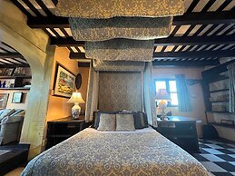 The Gallery Inn