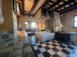 The Gallery Inn