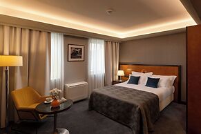 Hotel More