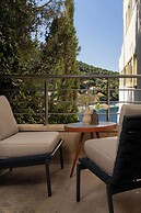 Hotel More