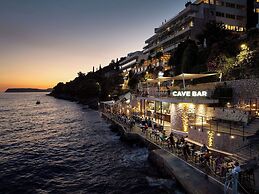 Hotel More