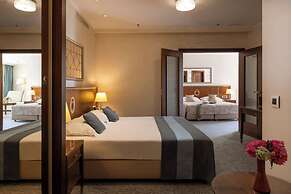 Hotel More