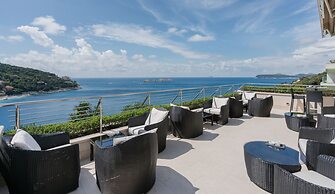 Hotel More