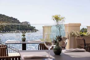 Hotel More