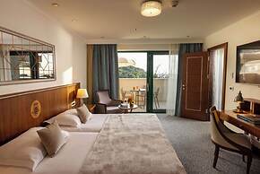 Hotel More