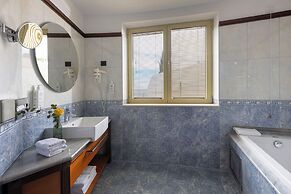 Hotel More