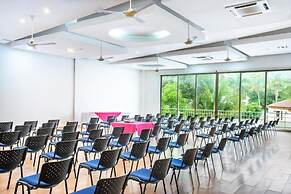 Santorini Hotel & Resort