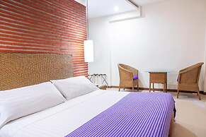 Santorini Hotel & Resort