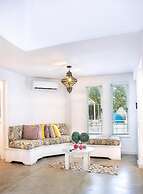 Santorini Hotel & Resort