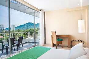 Santorini Hotel & Resort