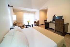 Hotel Santorini Express y Cabañas