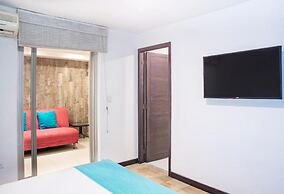 Hotel Santorini Express y Cabañas