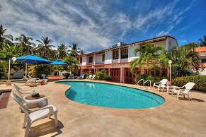 Hotel Santorini Express y Cabañas