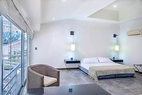 Hotel Santorini Express y Cabañas