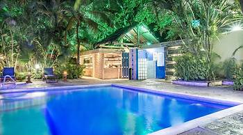 Hotel Santorini Express y Cabañas