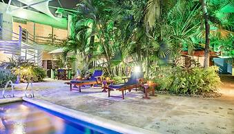 Hotel Santorini Express y Cabañas