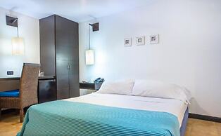 Hotel Santorini Express y Cabañas