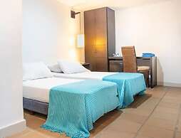 Hotel Santorini Express y Cabañas