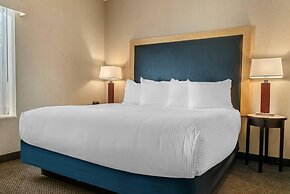 Cambria Hotel Traverse City