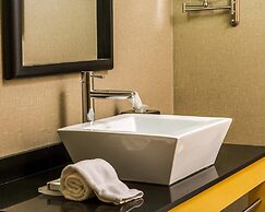 Cambria Hotel Traverse City