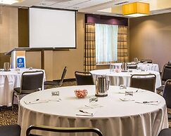 Cambria Hotel Traverse City