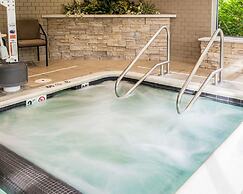 Cambria Hotel Traverse City