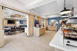 Holiday Inn Express Hotel & Suites Van Wert by IHG