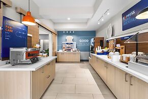 Holiday Inn Express Hotel & Suites Van Wert by IHG