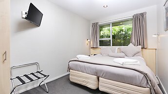 Arthur's Court Motor Lodge