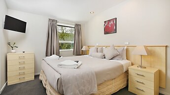 Arthur's Court Motor Lodge