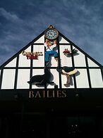 Arthur's Court Motor Lodge