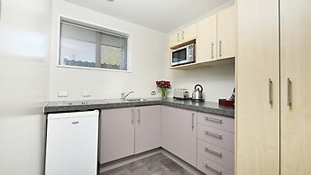 Arthur's Court Motor Lodge