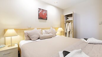 Arthur's Court Motor Lodge