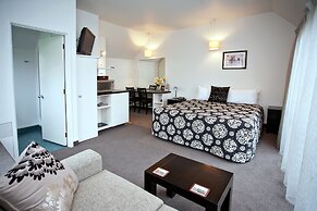 Cable Court Motel
