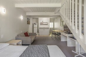 Capital Lodge Motor Inn