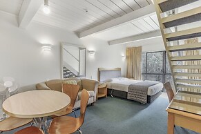 Capital Lodge Motor Inn