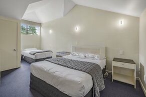 Capital Lodge Motor Inn