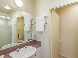 Capital Lodge Motor Inn