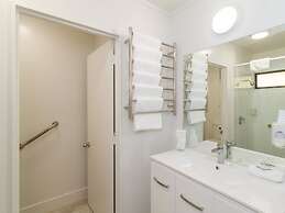 Capital Lodge Motor Inn