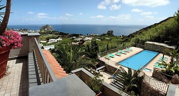 Punta Chiarito Resort