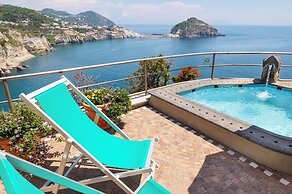 Punta Chiarito Resort