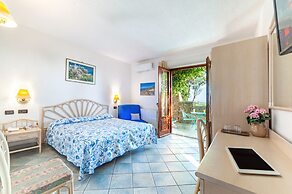 Punta Chiarito Resort