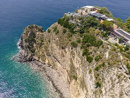 Punta Chiarito Resort
