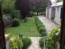 Hotel***Aunette Cottage Senlis
