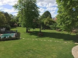 Hotel***Aunette Cottage Senlis