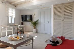 Iria Beach art hotel